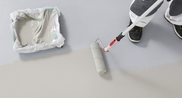 Betonilattian maalaaminen Betolux Akvalla