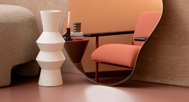 Lattia maalattu Betolux Akvalla värissä S478 Salonki